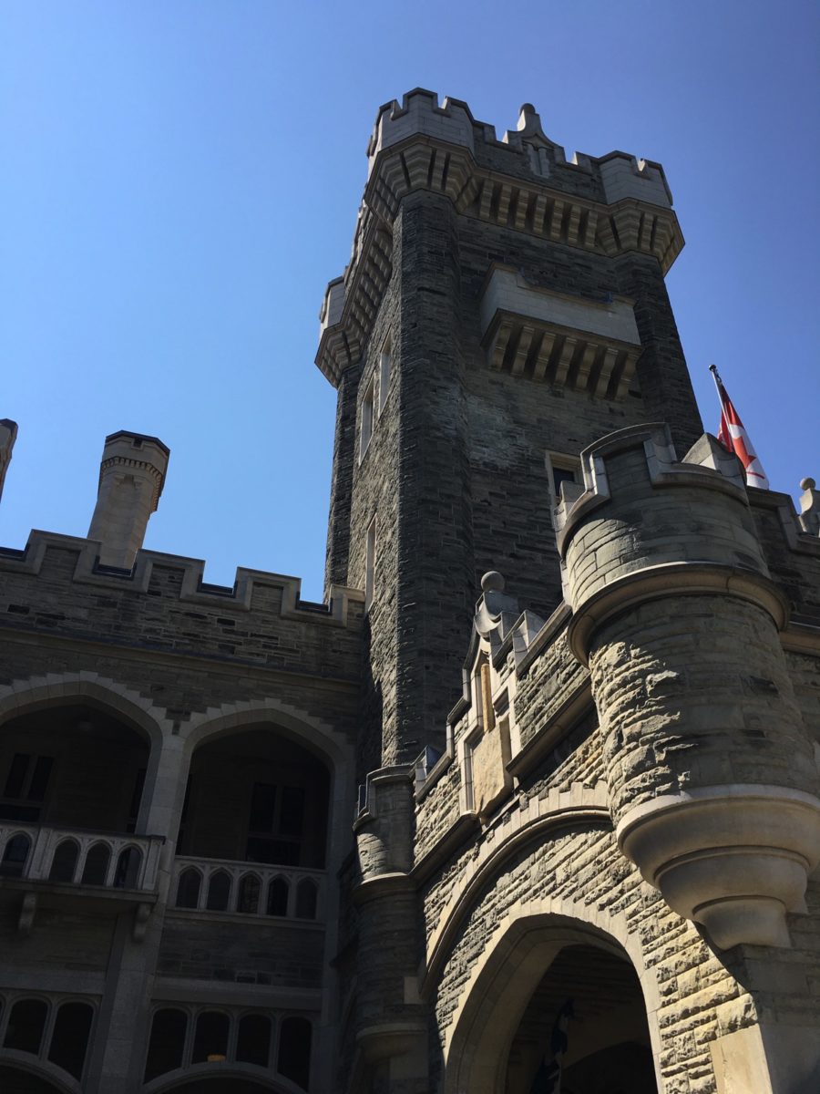 casa_loma_1200px