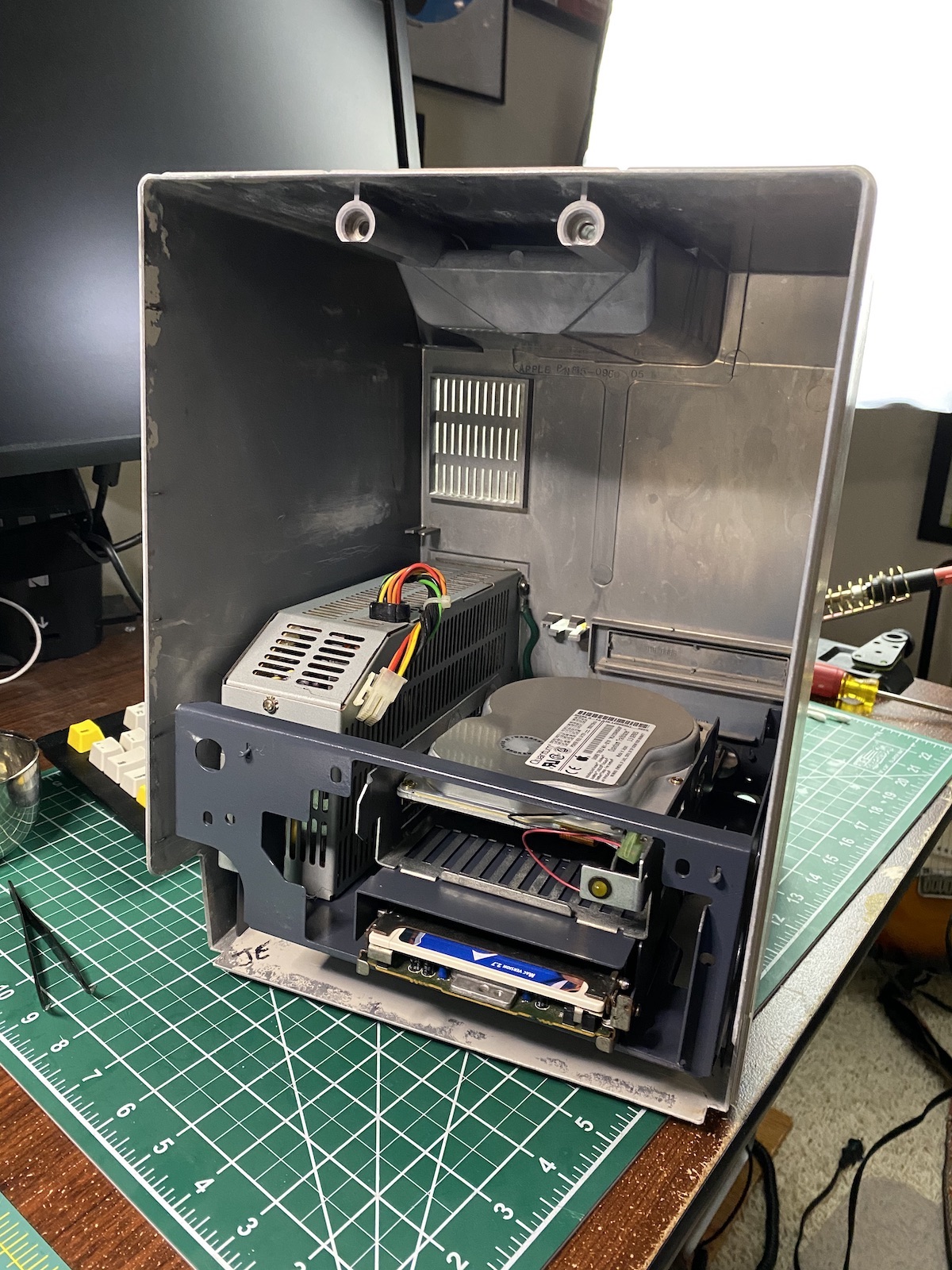 The PC Weenies | Salvaging a Derelict Mac SE/30