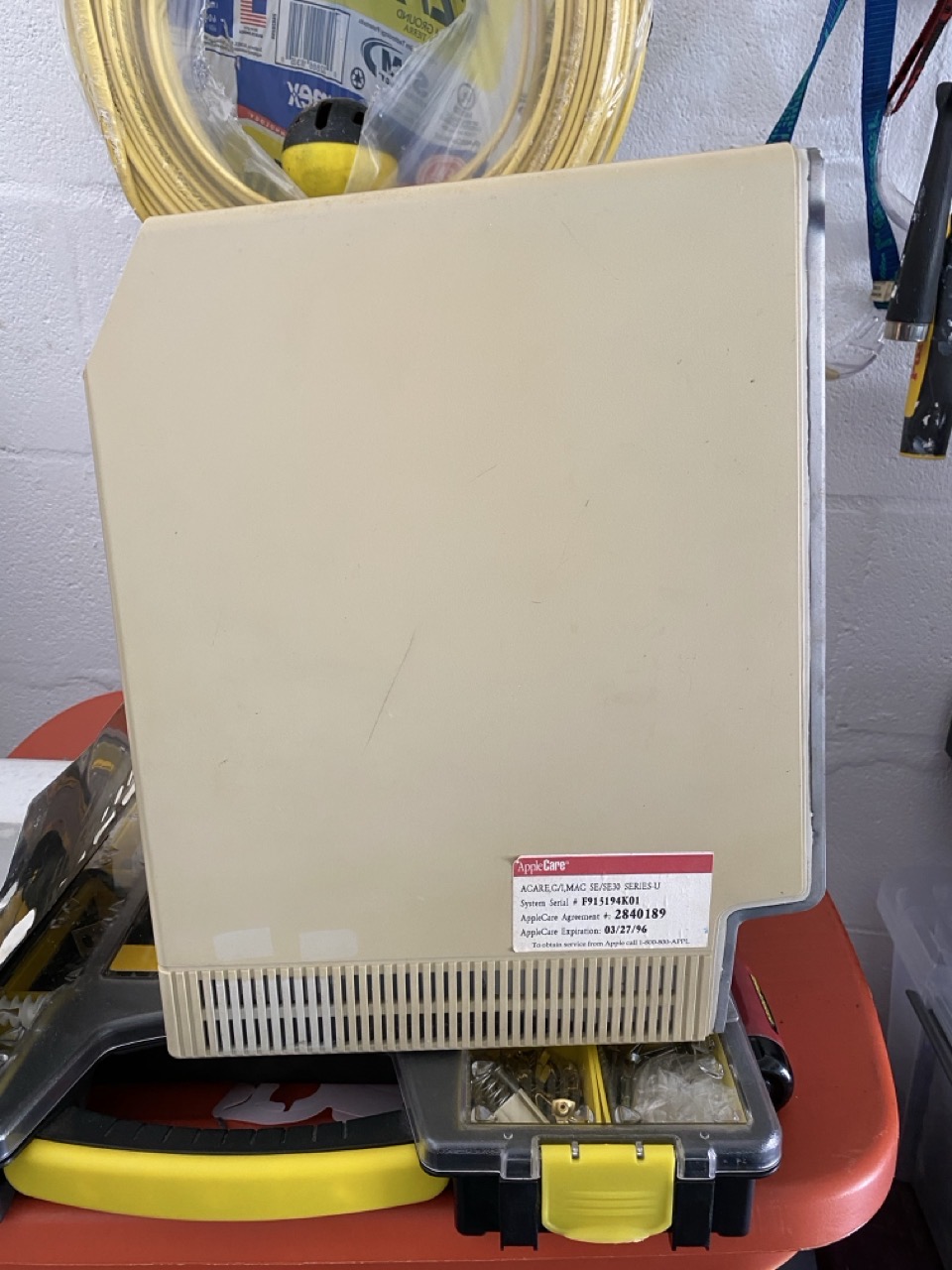 AppleCare sticker macSE30.