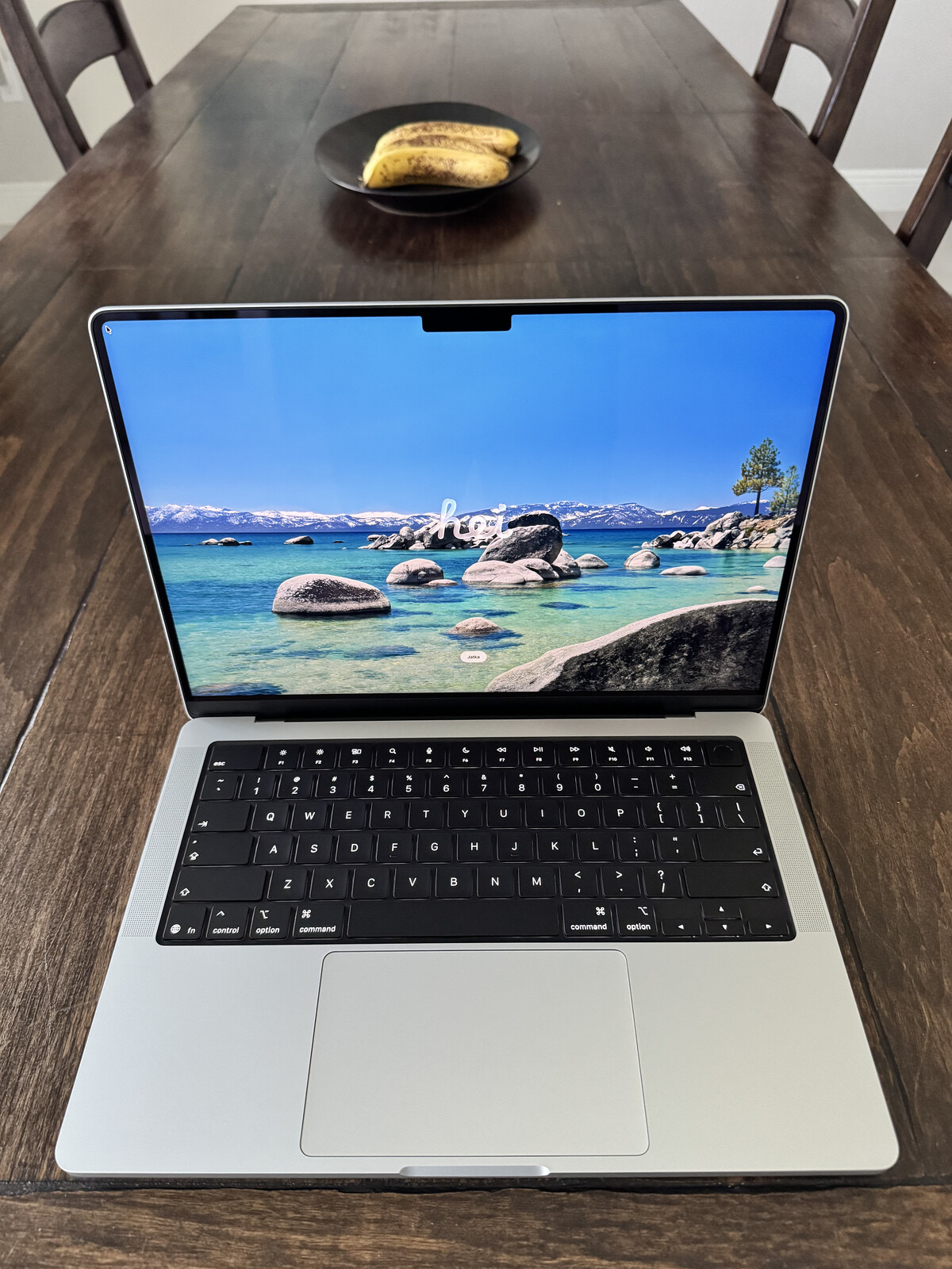 m5pro_MBP_first_boot.jpg M5pro MBP first boot.