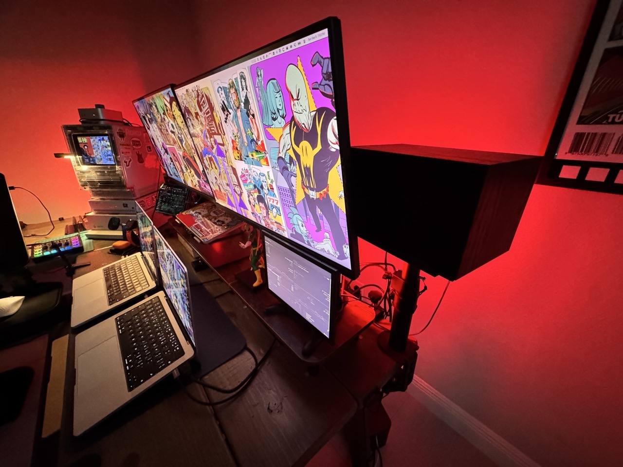 SupTek_SpeakerStand_Right.jpeg SupTek SpeakerStand Right.